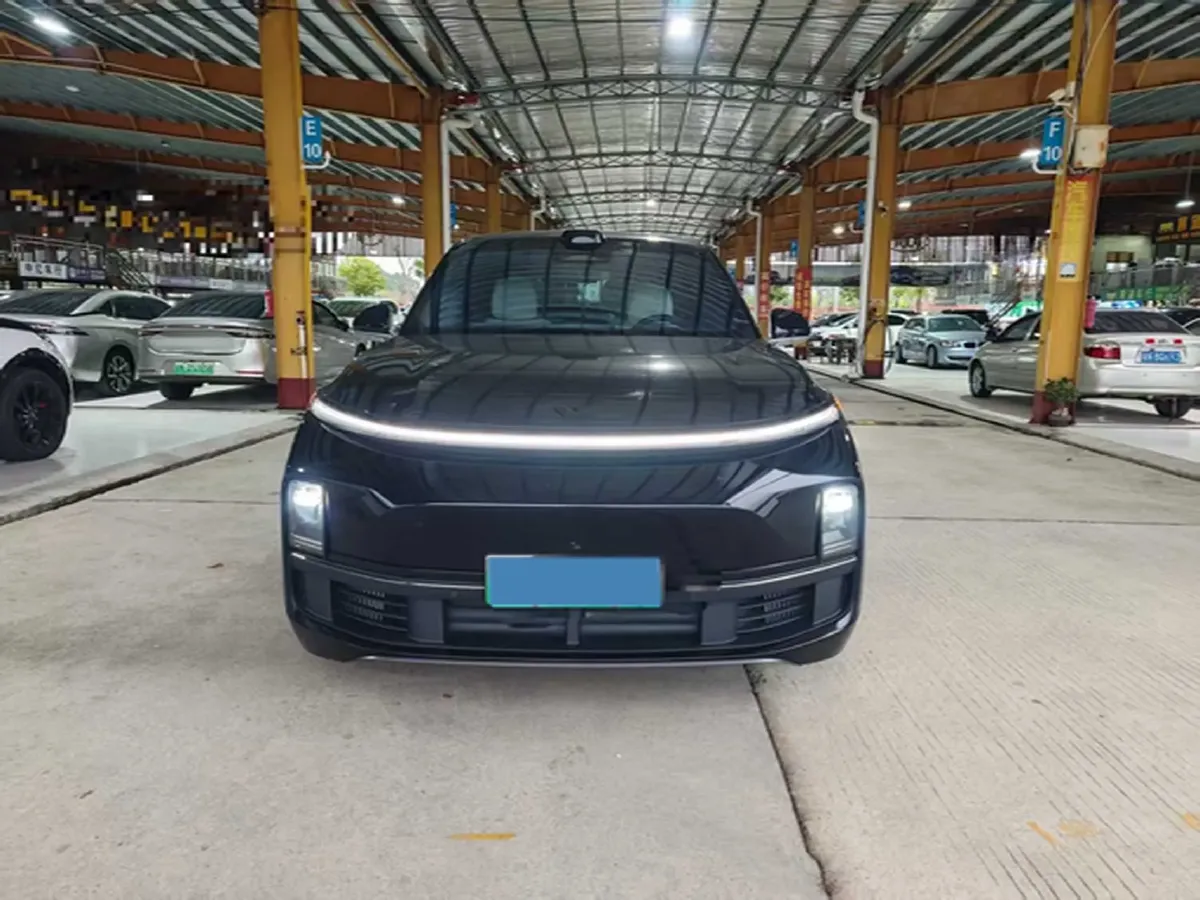 2024 Toyota Granvia 2.5L 189HP L4 E-CVT Hybrid,autocango,china used car exporter,china ev exporter,chinese used car exporter,chinese used ev exporter