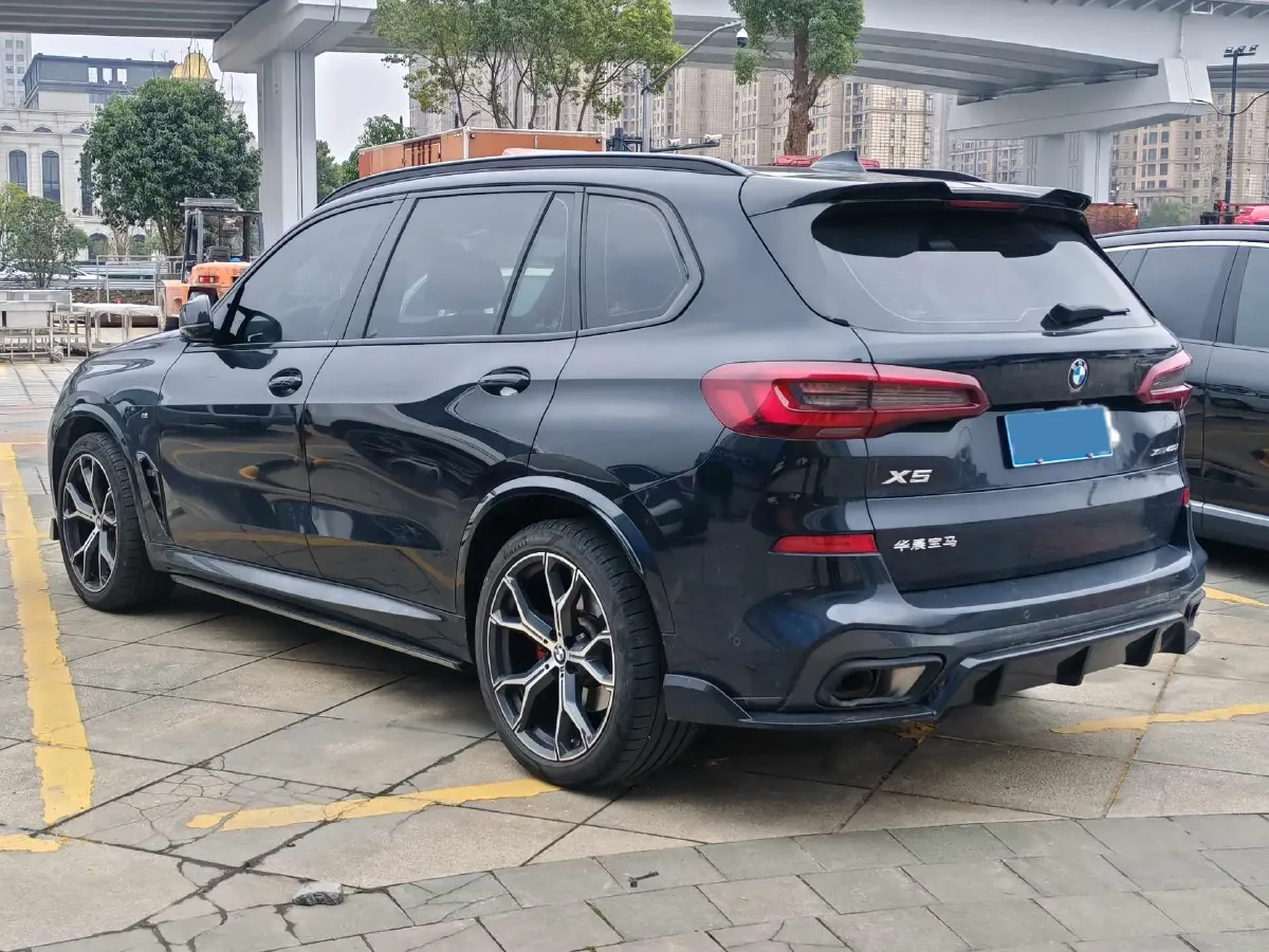2022 BMW X5 3.0T 333HP L6 8AT,autocango,china used car exporter,china ev exporter,chinese used car exporter,chinese used ev exporter