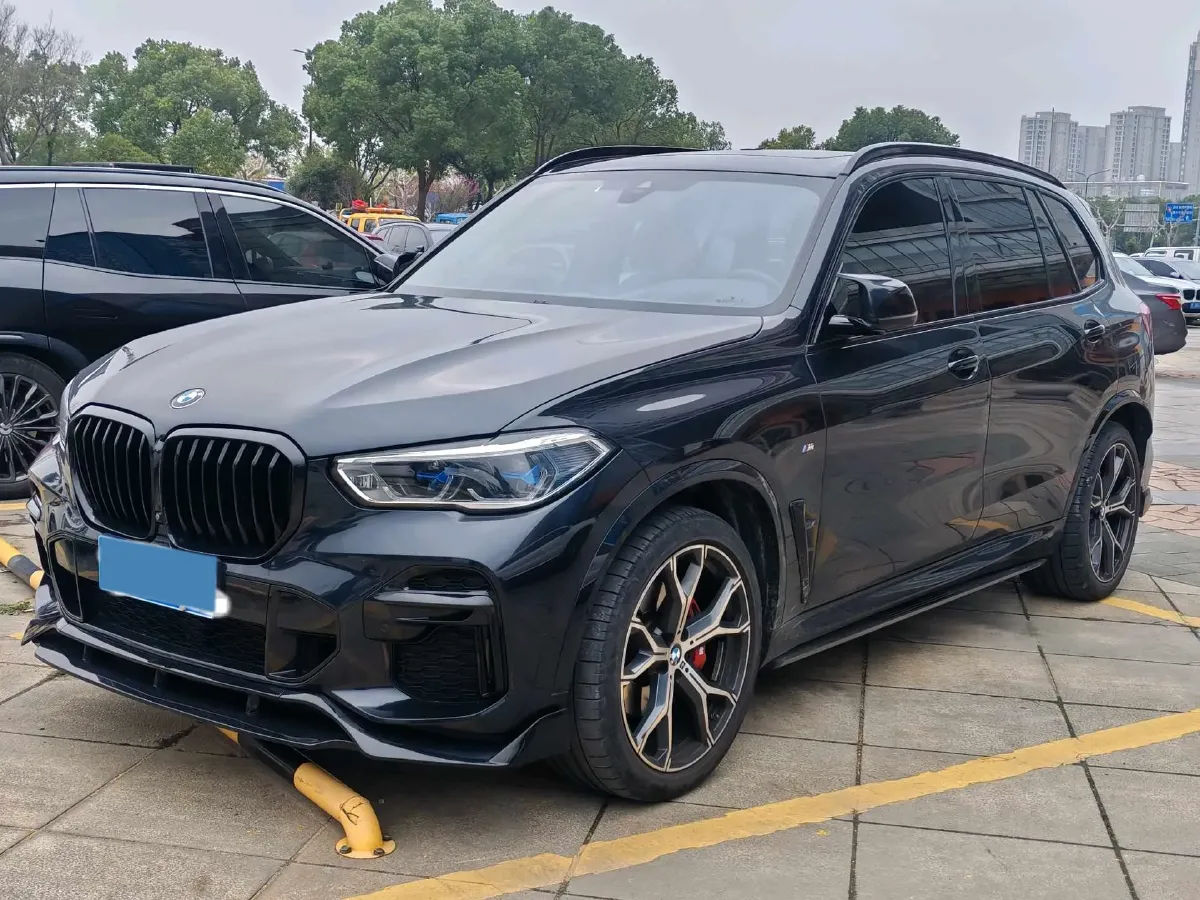 2022 BMW X5 3.0T 333HP L6 8AT,autocango,china used car exporter,china ev exporter,chinese used car exporter,chinese used ev exporter