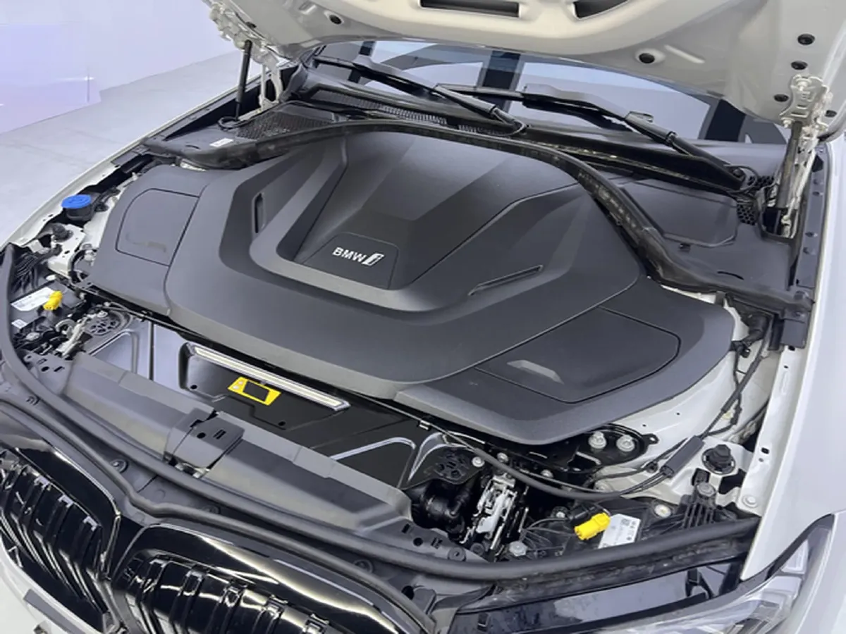 2024 BMW i3 BEV 70KWH,autocango,china used car exporter,china ev exporter,chinese used car exporter,chinese used ev exporter