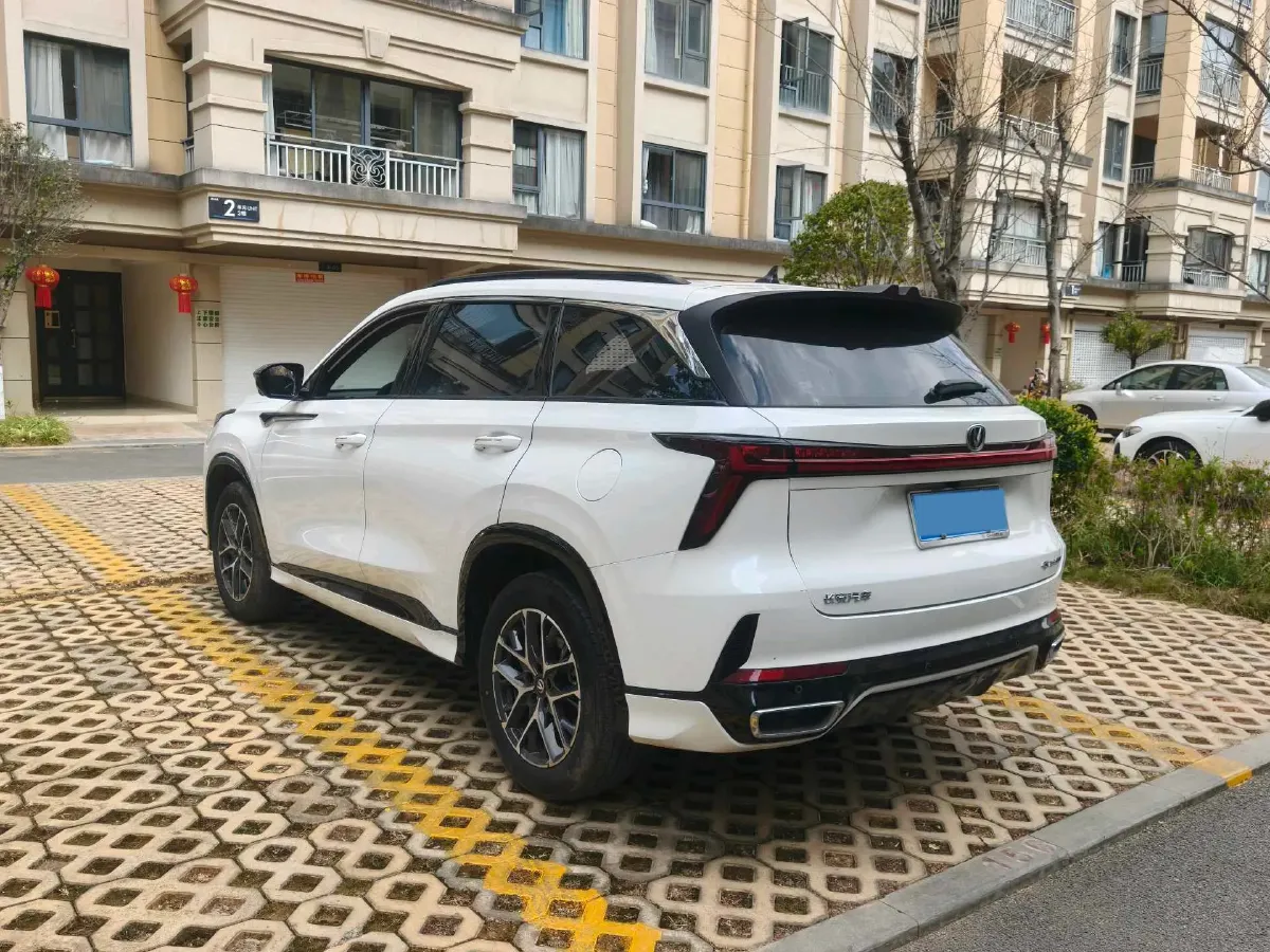 2022 ChangAn CS75 Plus 1.5T 188HP L4 8AT,autocango,china used car exporter,china ev exporter,chinese used car exporter,chinese used ev exporter