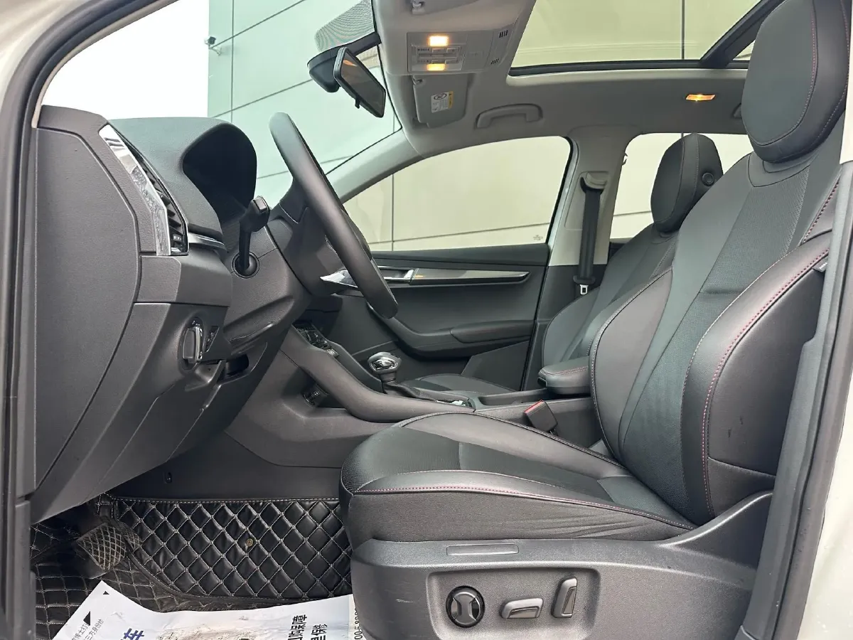 2024 Skoda Karoq 1.4T 150HP L4 7DCT,autocango,china used car exporter,china ev exporter,chinese used car exporter,chinese used ev exporter