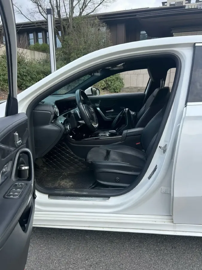 2021 Mercedes-Benz A Class 1.3T 163HP L4 7DCT,autocango,china used car exporter,china ev exporter,chinese used car exporter,chinese used ev exporter
