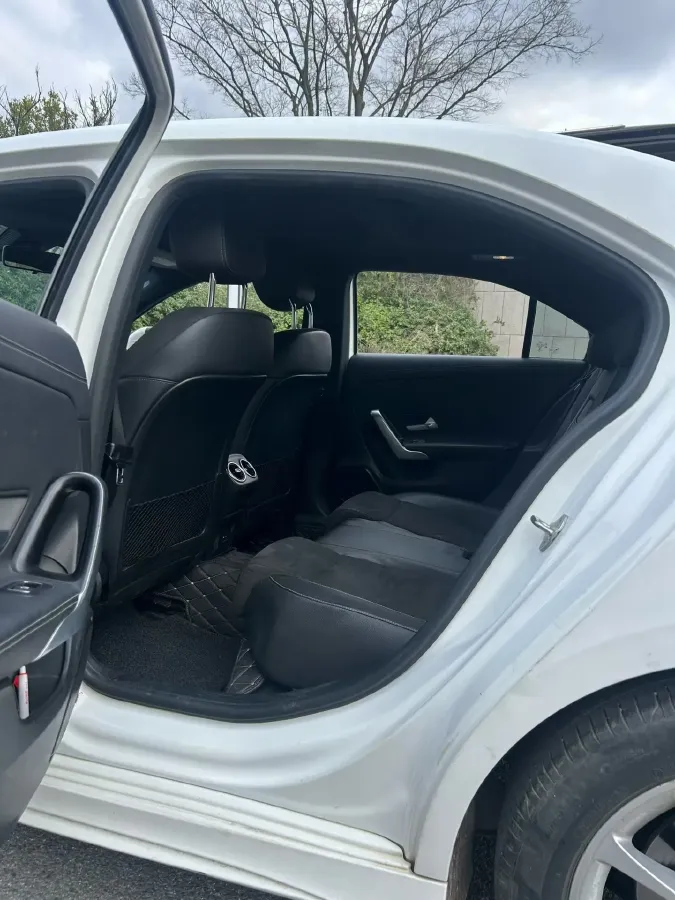 2021 Mercedes-Benz A Class 1.3T 163HP L4 7DCT,autocango,china used car exporter,china ev exporter,chinese used car exporter,chinese used ev exporter