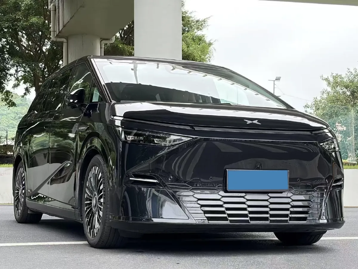 2025 Xpeng X9 BEV,autocango,china used car exporter,china ev exporter,chinese used car exporter,chinese used ev exporter