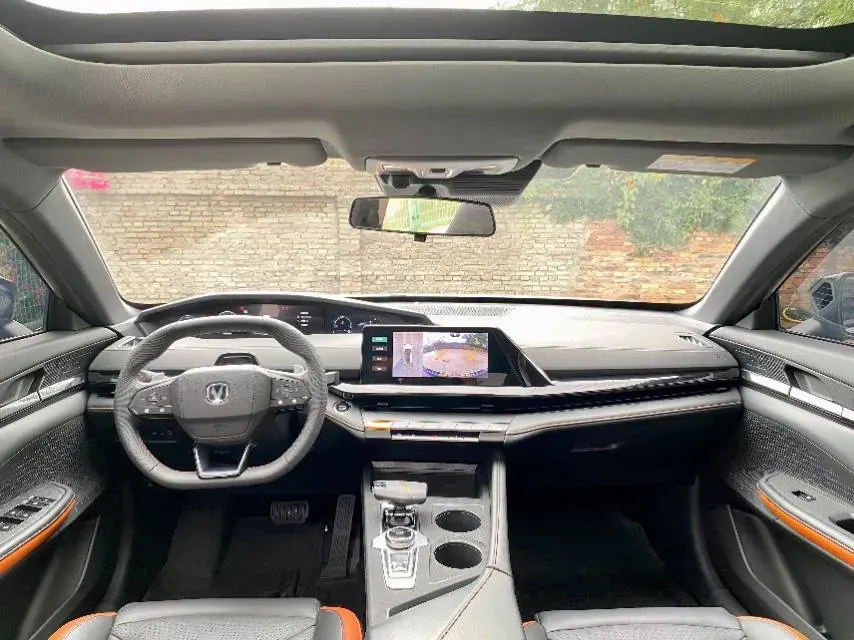 2023 ChangAn UNI-V 1.5T 188HP L4 7DCT,autocango,china used car exporter,china ev exporter,chinese used car exporter,chinese used ev exporter