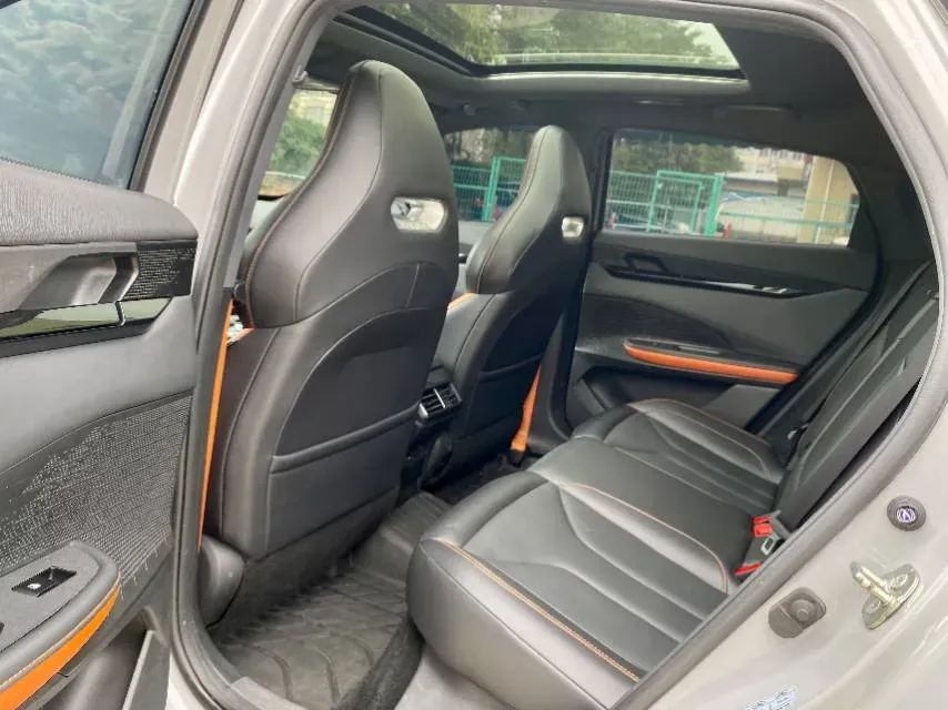 2023 ChangAn UNI-V 1.5T 188HP L4 7DCT,autocango,china used car exporter,china ev exporter,chinese used car exporter,chinese used ev exporter