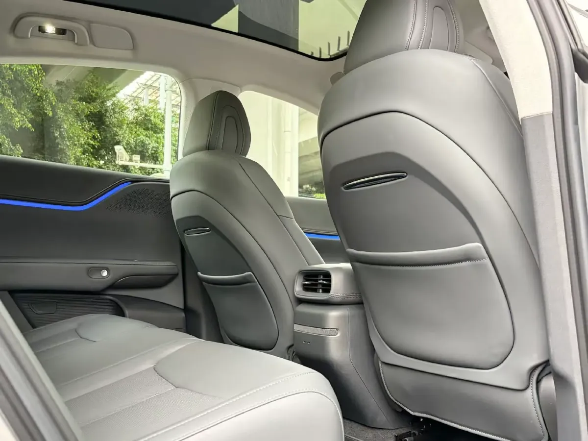 2025 Xpeng G6 BEV 68.5KWH,autocango,china used car exporter,china ev exporter,chinese used car exporter,chinese used ev exporter