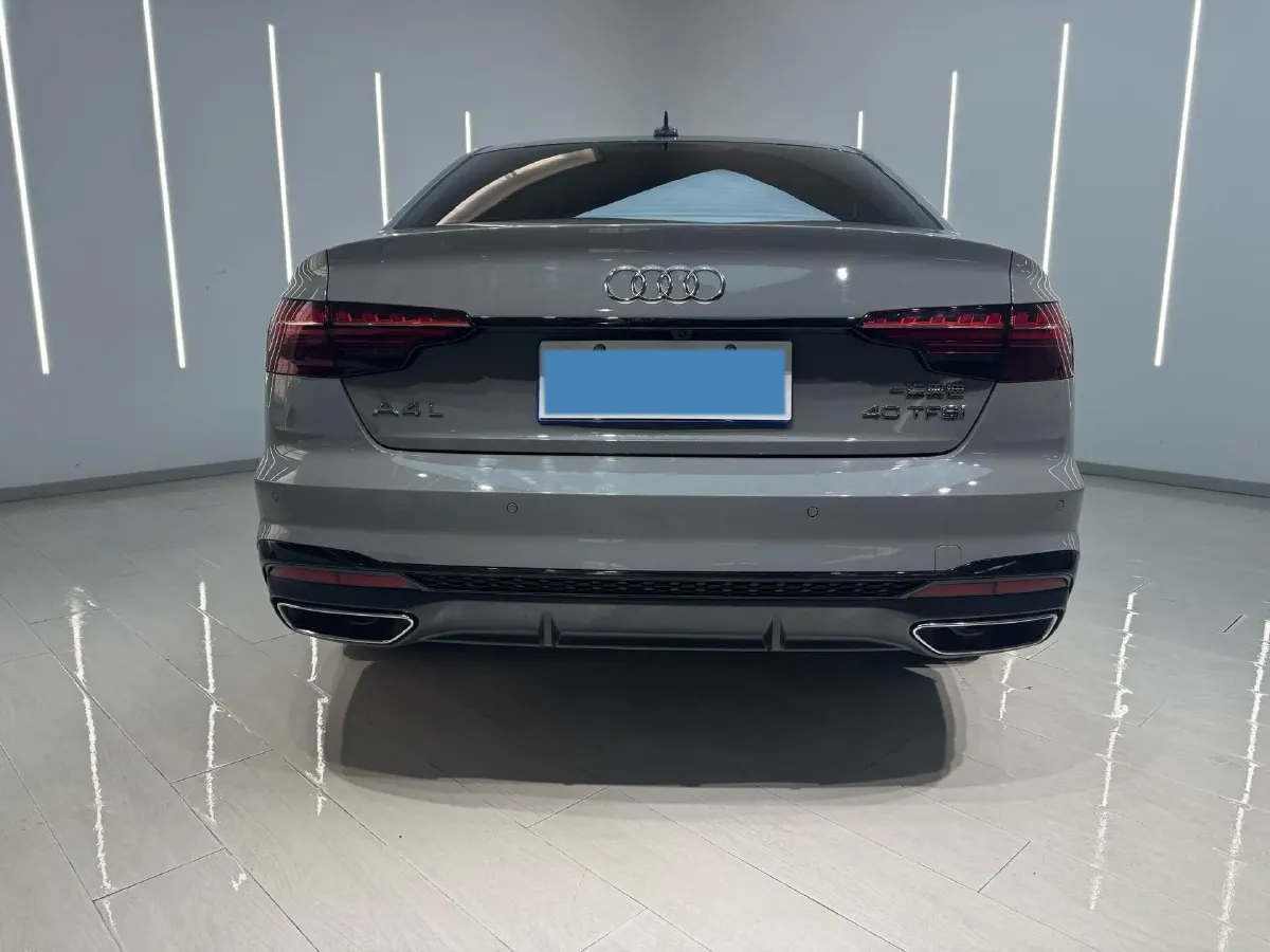 2024 Audi A4L 2.0T 190HP L4 7DCT,autocango,china used car exporter,china ev exporter,chinese used car exporter,chinese used ev exporter