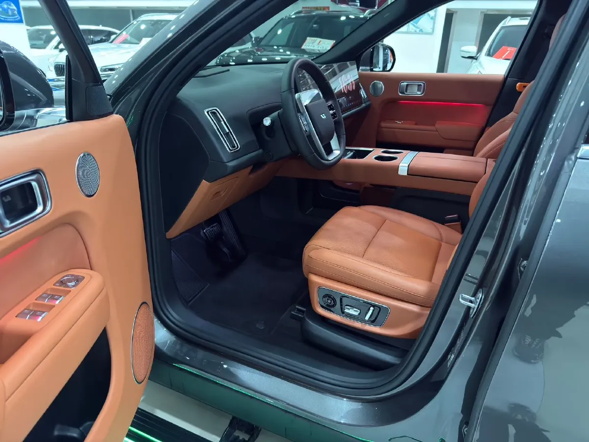 2023 Li L8 Range Extended 154HP REEV 40.9KWH,autocango,china used car exporter,china ev exporter,chinese used car exporter,chinese used ev exporter