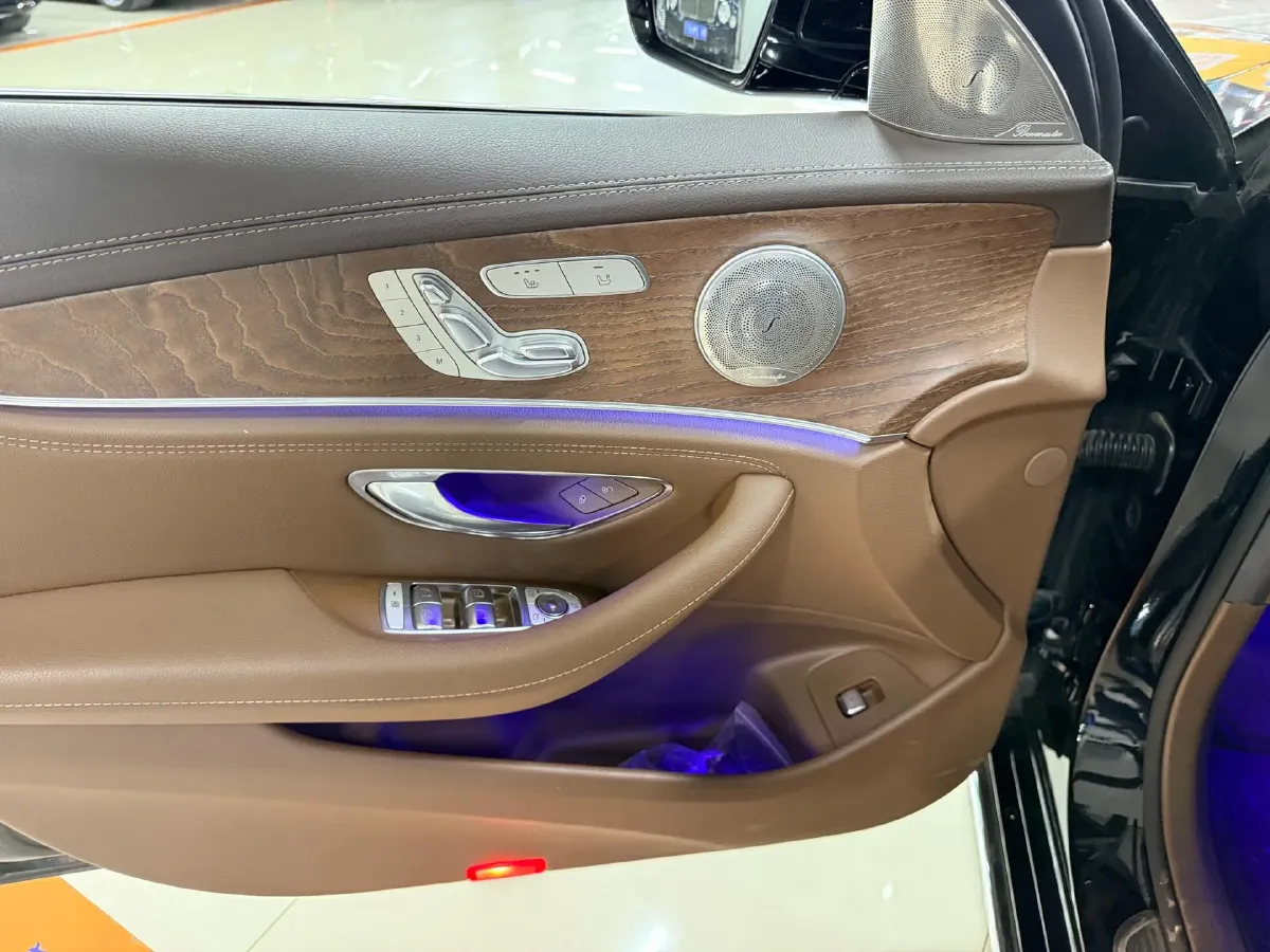 2021 Mercedes-Benz E Class 2.0T 258HP L4 9AT,autocango,china used car exporter,china ev exporter,chinese used car exporter,chinese used ev exporter