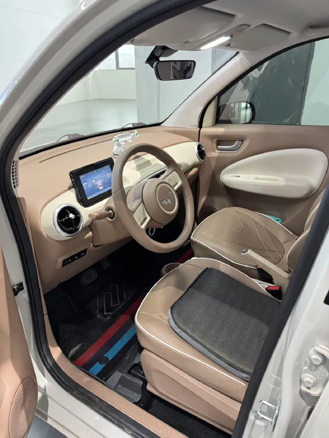 2025 WuLing HongGuang MINI EV BEV 16.2KWH,autocango,china used car exporter,china ev exporter,chinese used car exporter,chinese used ev exporter
