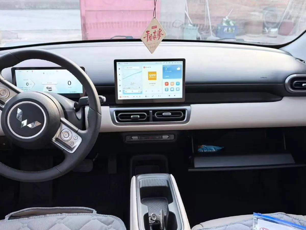 2024 WuLing BinGuoPLUS BEV 50.6KWH,autocango,china used car exporter,china ev exporter,chinese used car exporter,chinese used ev exporter