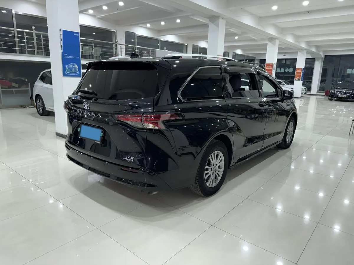 2023 Toyota Sienna 2.5L 189HP L4 E-CVT Hybrid,autocango,china used car exporter,china ev exporter,chinese used car exporter,chinese used ev exporter