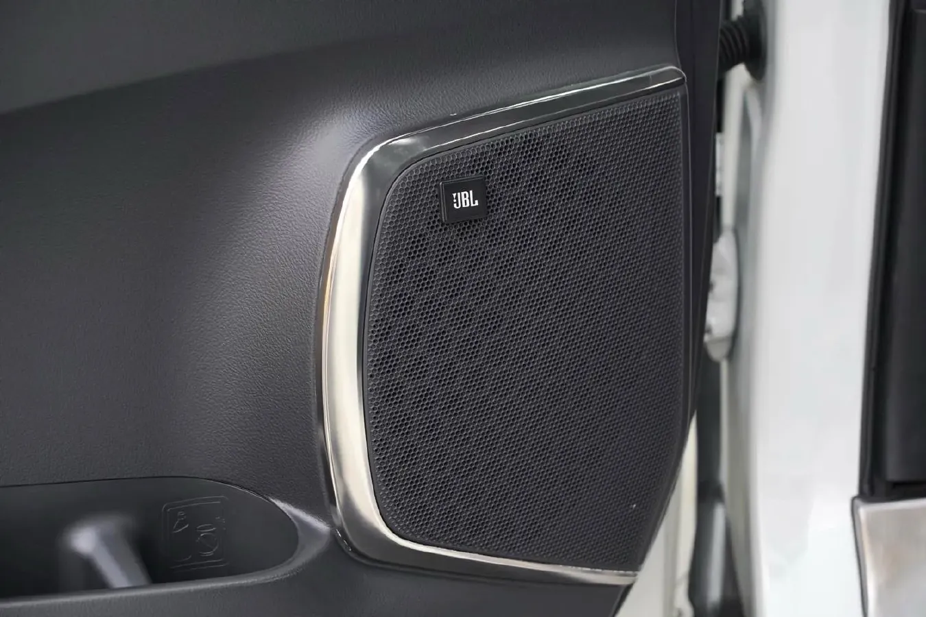 2018 Toyota Alphard 3.5L 301HP V6 8AT,autocango,china used car exporter,china ev exporter,chinese used car exporter,chinese used ev exporter