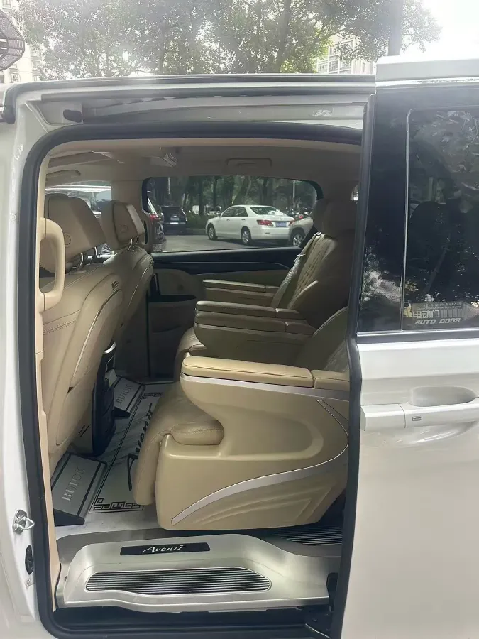 2023 Buick GL8 2.0T 237HP L4 9AT,autocango,china used car exporter,china ev exporter,chinese used car exporter,chinese used ev exporter