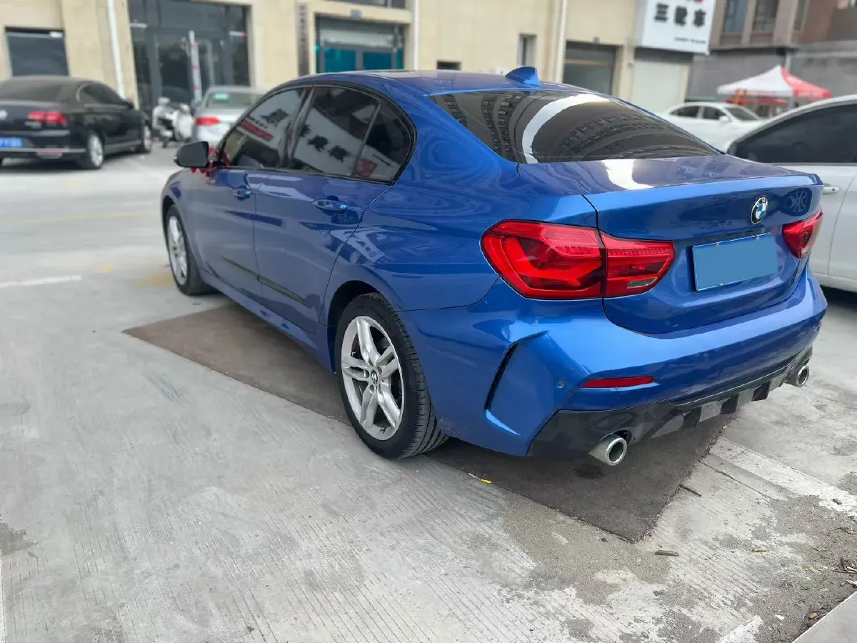 2021 BMW 1 Series 1.5T 140HP L3 7DCT,autocango,china used car exporter,china ev exporter,chinese used car exporter,chinese used ev exporter