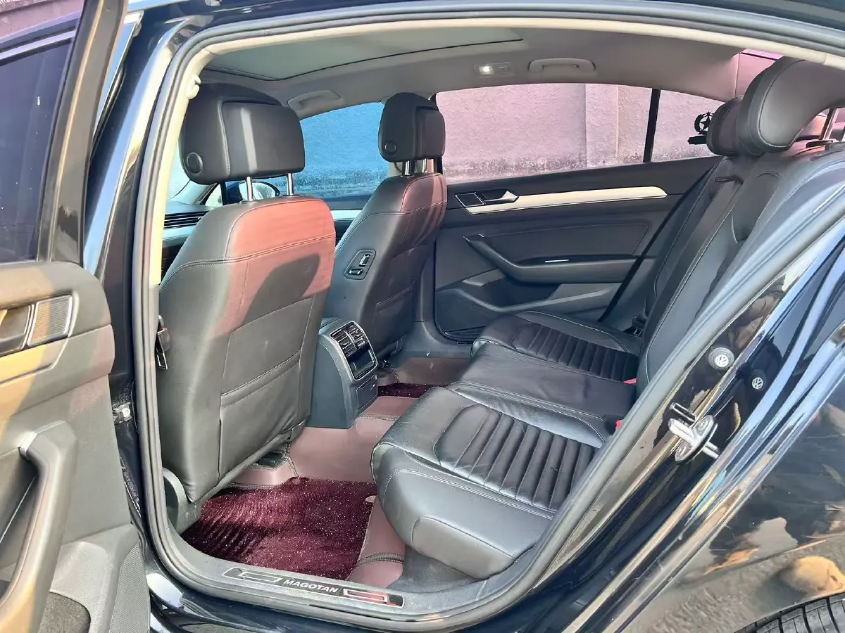 2018 Volkswagen Magotan 1.8T 180HP L4 7DCT,autocango,china used car exporter,china ev exporter,chinese used car exporter,chinese used ev exporter