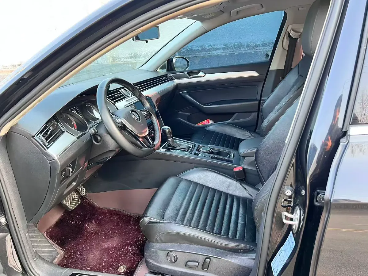 2018 Volkswagen Magotan 1.8T 180HP L4 7DCT,autocango,china used car exporter,china ev exporter,chinese used car exporter,chinese used ev exporter