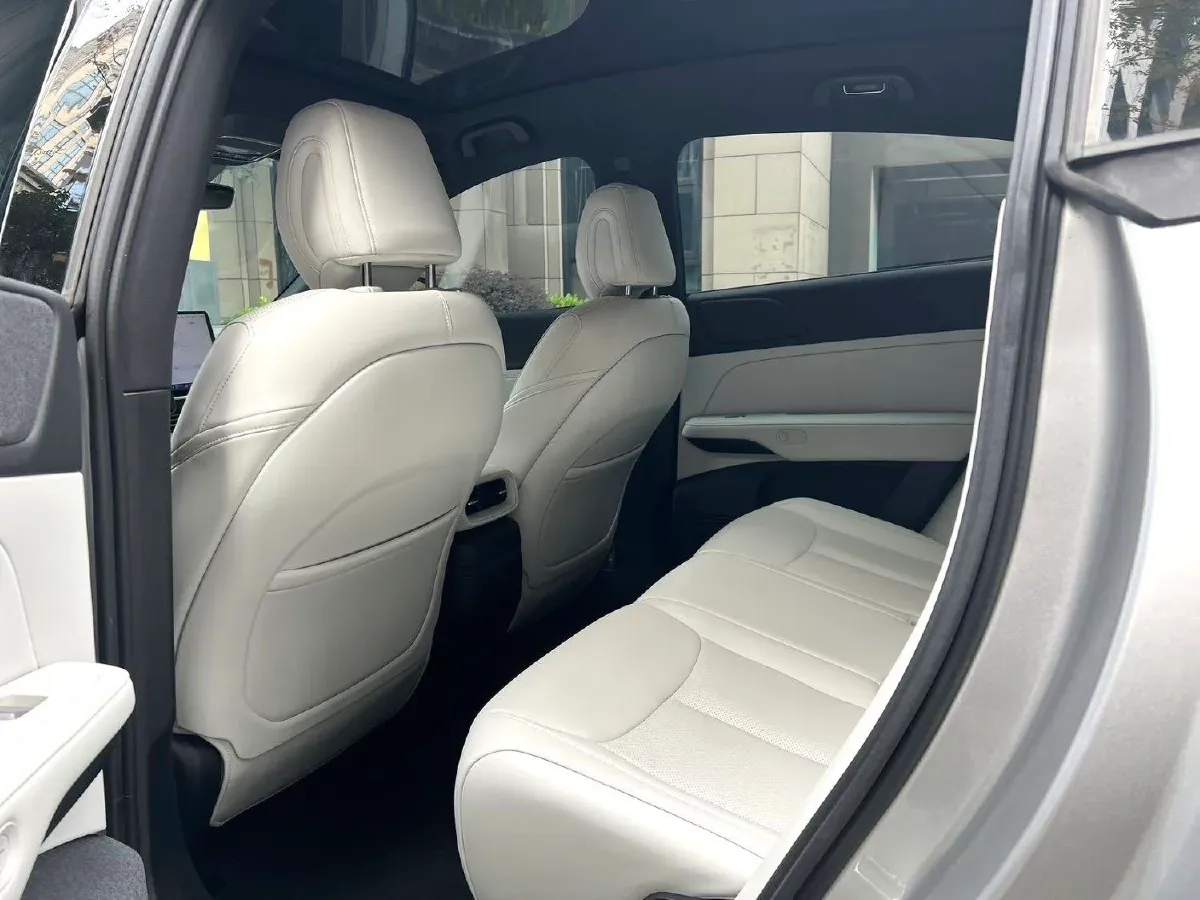 2023 Xpeng G6 BEV 66KWH,autocango,china used car exporter,china ev exporter,chinese used car exporter,chinese used ev exporter