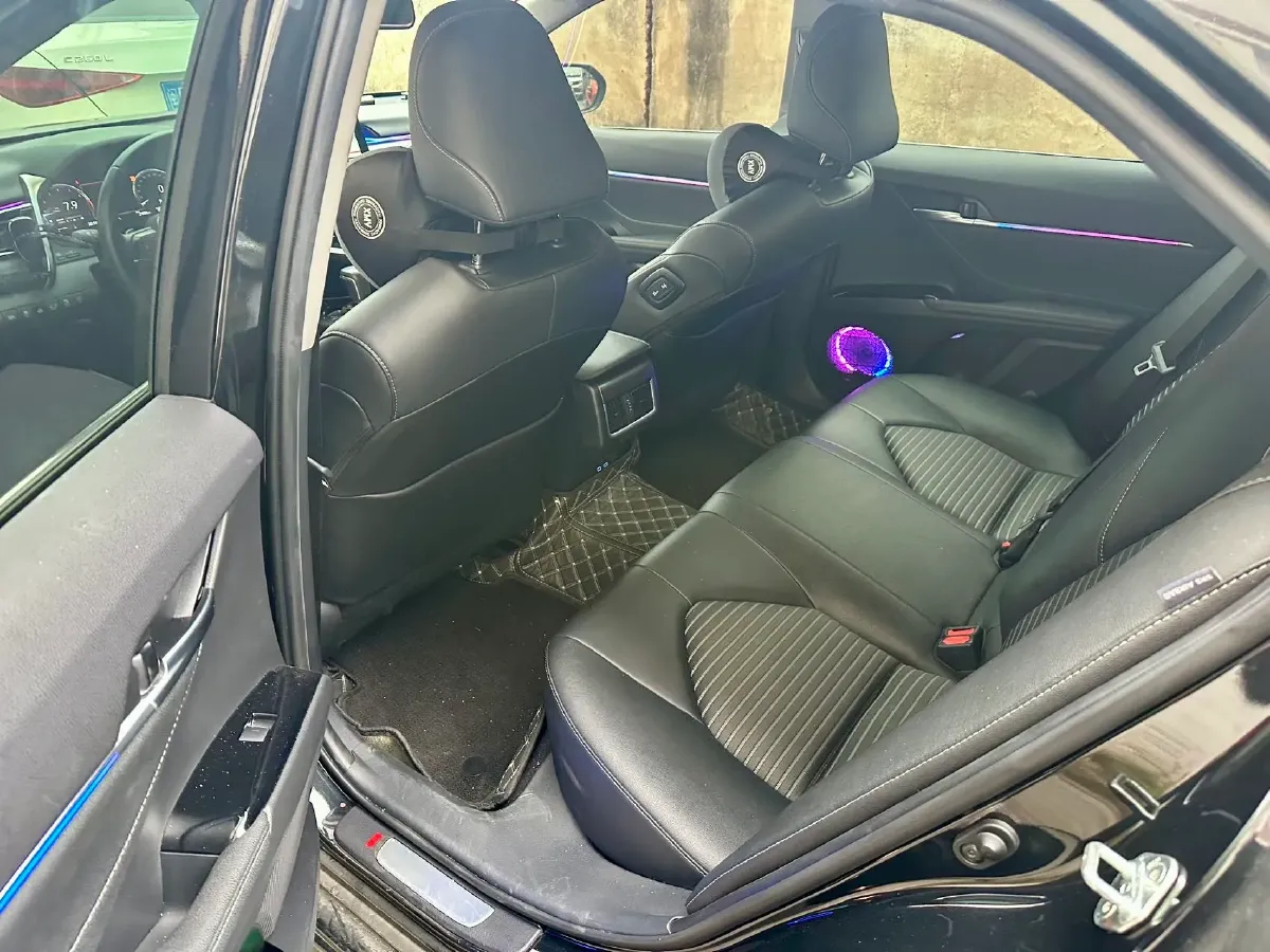 2021 Toyota Camry 2.5L 209HP L4 8AT,autocango,china used car exporter,china ev exporter,chinese used car exporter,chinese used ev exporter