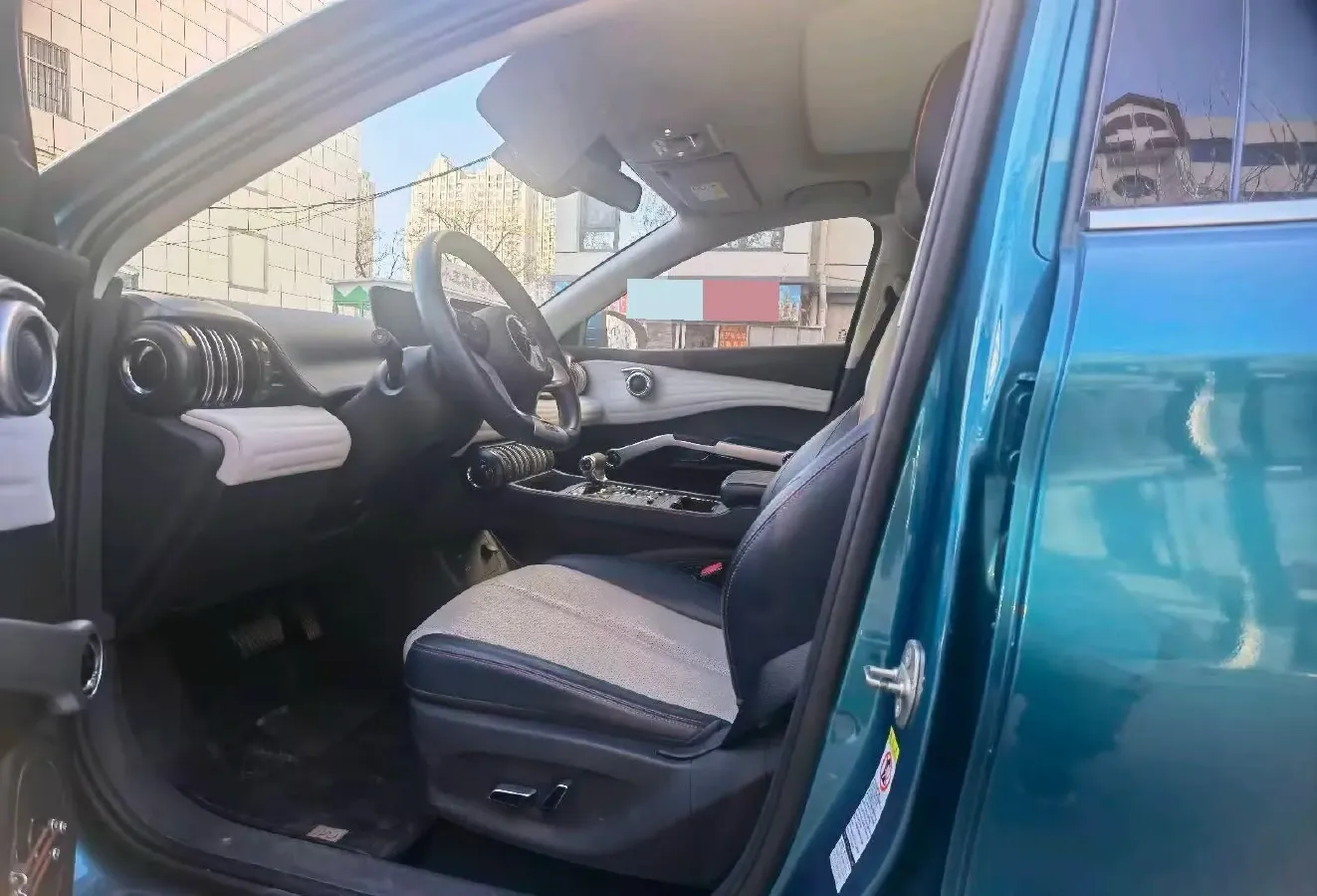 2022 Roewe RX5 MAX 1.5T 181HP L4 6AT,autocango,china used car exporter,china ev exporter,chinese used car exporter,chinese used ev exporter