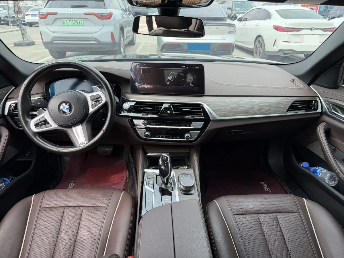 2022 BMW 5 Series 2.0T 252HP L4 8AT,autocango,china used car exporter,china ev exporter,chinese used car exporter,chinese used ev exporter