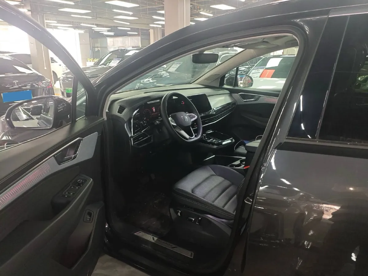 2023 Volkswagen Talagon 2.0T 186HP L4 7DCT,autocango,china used car exporter,china ev exporter,chinese used car exporter,chinese used ev exporter