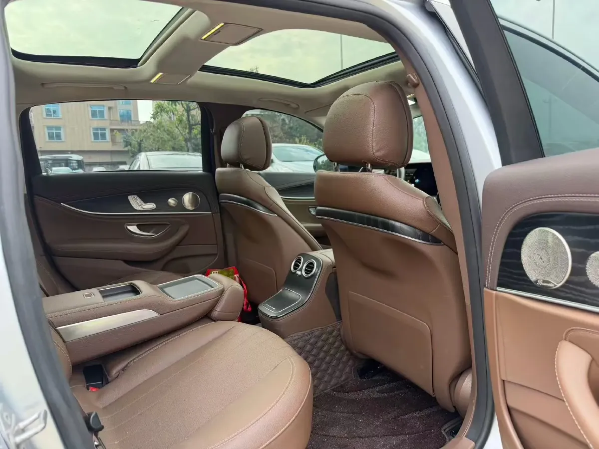 2022 Mercedes-Benz E Class 2.0T 258HP L4 9AT,autocango,china used car exporter,china ev exporter,chinese used car exporter,chinese used ev exporter