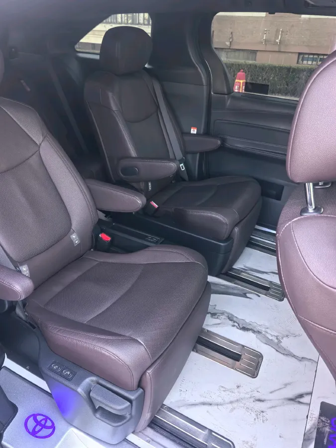 2023 Toyota Granvia 2.5L 189HP L4 E-CVT Hybrid,autocango,china used car exporter,china ev exporter,chinese used car exporter,chinese used ev exporter