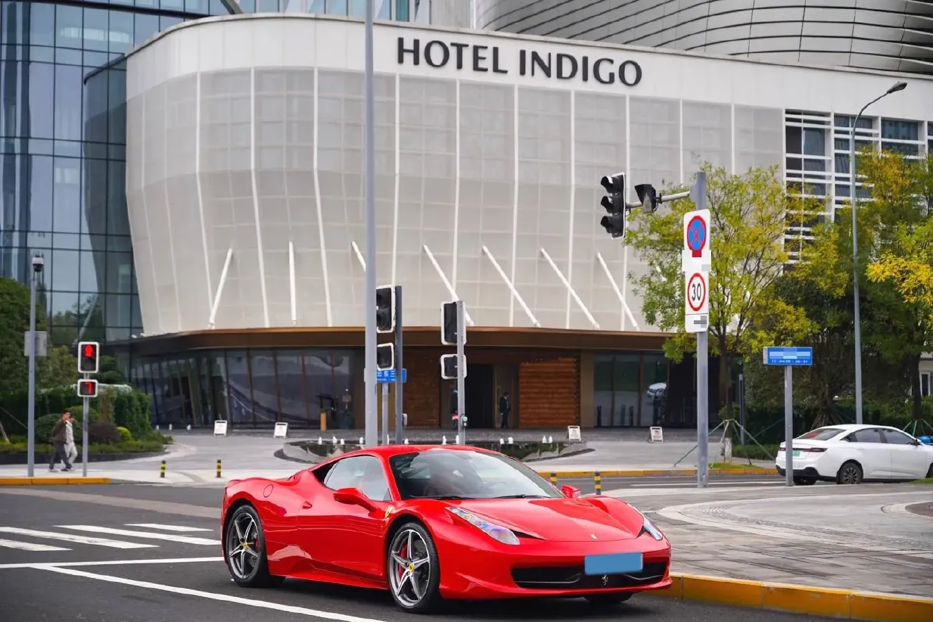 2011 Ferrari 458 4.5L 570HP V8 7DCT,autocango,china used car exporter,china ev exporter,chinese used car exporter,chinese used ev exporter