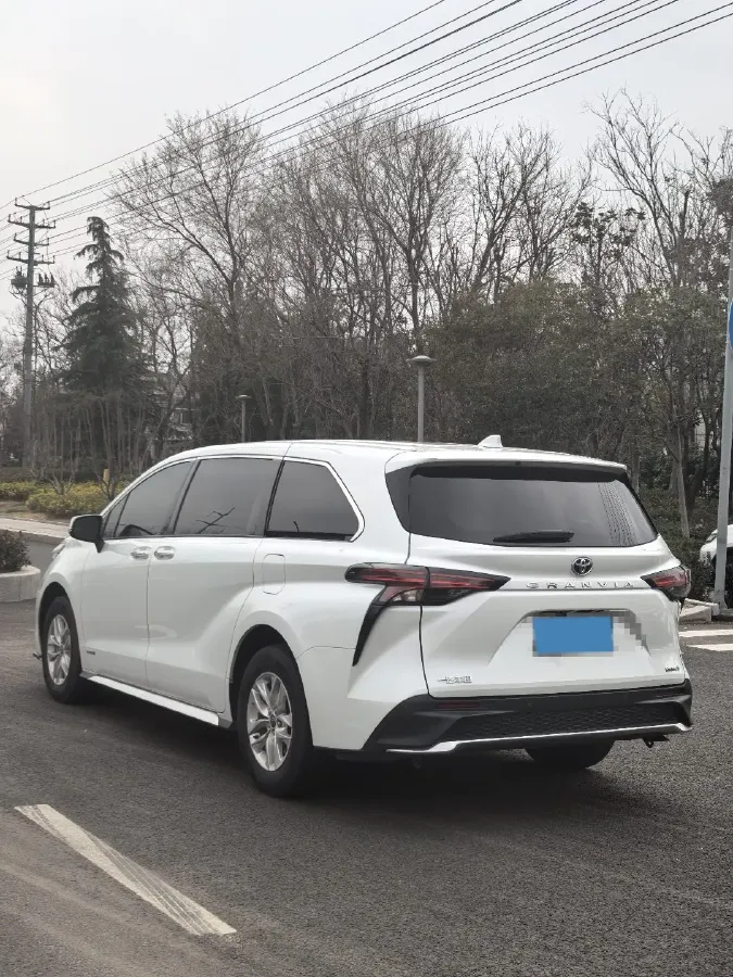 2024 Toyota Granvia 2.5L 189HP L4 E-CVT Hybrid,autocango,china used car exporter,china ev exporter,chinese used car exporter,chinese used ev exporter