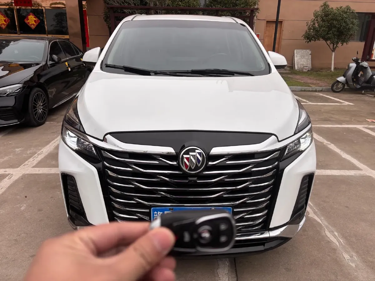 2023 Buick GL8 2.0T 237HP L4 9AT,autocango,china used car exporter,china ev exporter,chinese used car exporter,chinese used ev exporter