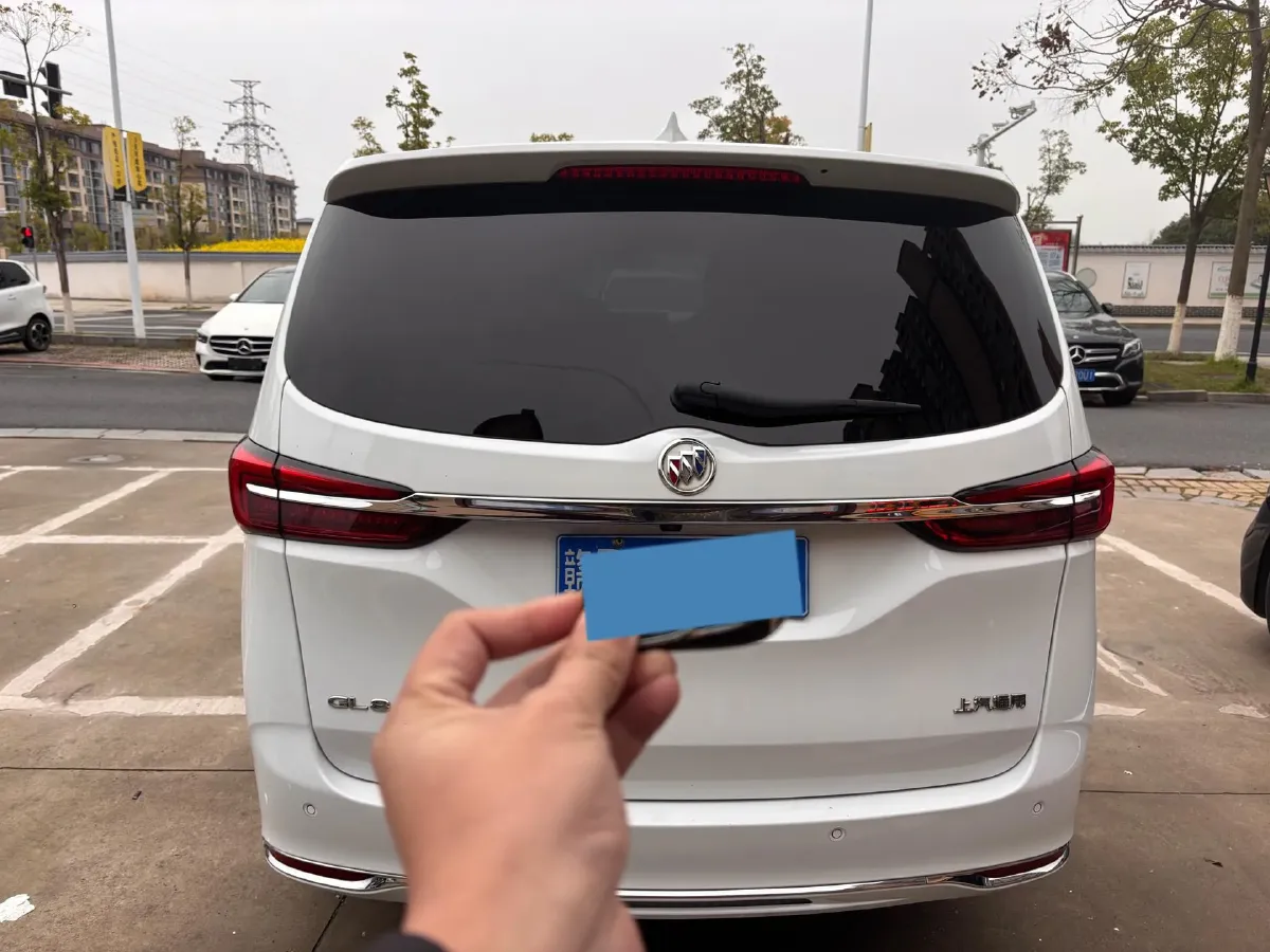 2023 Buick GL8 2.0T 237HP L4 9AT,autocango,china used car exporter,china ev exporter,chinese used car exporter,chinese used ev exporter