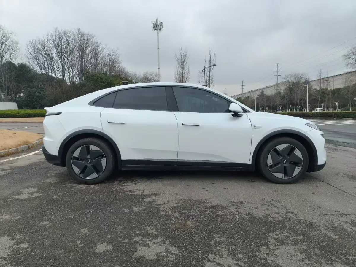 2023 LanDian E5 1.5L 110HP L4 E-CVT PHEV 17.52KWH,autocango,china used car exporter,china ev exporter,chinese used car exporter,chinese used ev exporter
