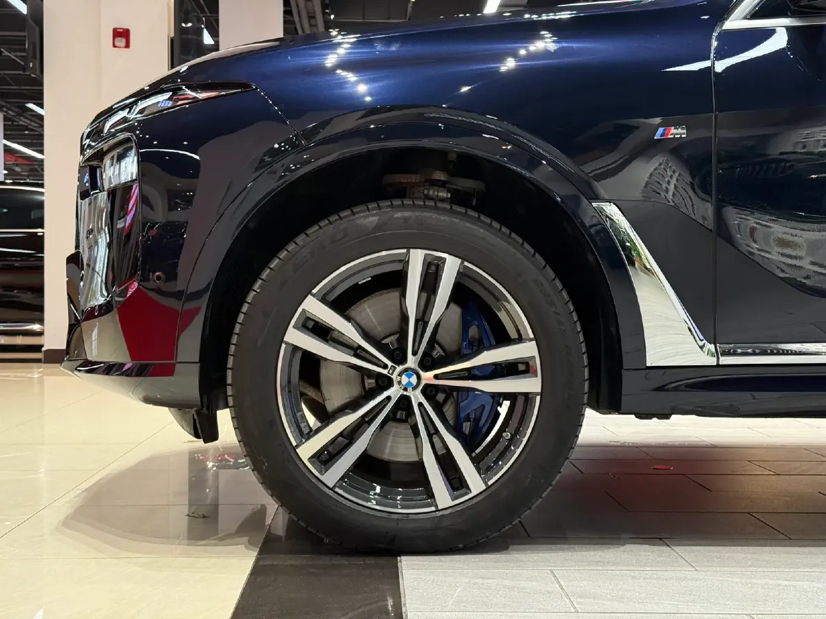 2023 BMW X7 3.0T 381HP L6 8AT,autocango,china used car exporter,china ev exporter,chinese used car exporter,chinese used ev exporter