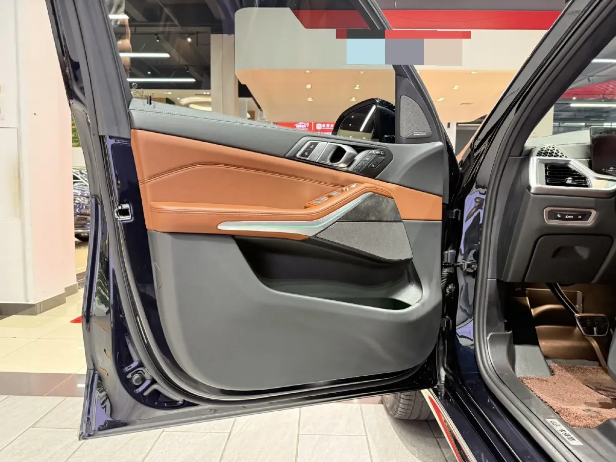 2023 BMW X7 3.0T 381HP L6 8AT,autocango,china used car exporter,china ev exporter,chinese used car exporter,chinese used ev exporter