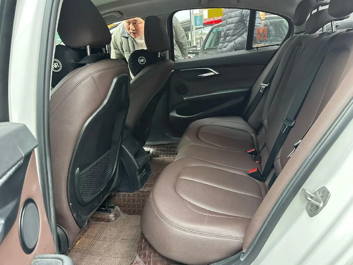 2020 BMW 1 Series 2.0T 192HP L4 7DCT,autocango,china used car exporter,china ev exporter,chinese used car exporter,chinese used ev exporter