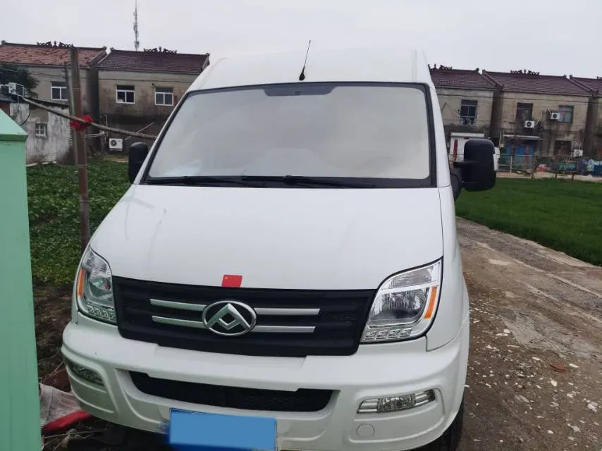 2023 MAXUS XinTu V80 2.0T 127HP L4 6MT,autocango,china used car exporter,china ev exporter,chinese used car exporter,chinese used ev exporter