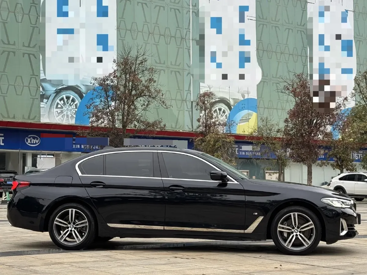 2023 BMW 5 Series 2.0T 245HP L4 8AT,autocango,china used car exporter,china ev exporter,chinese used car exporter,chinese used ev exporter