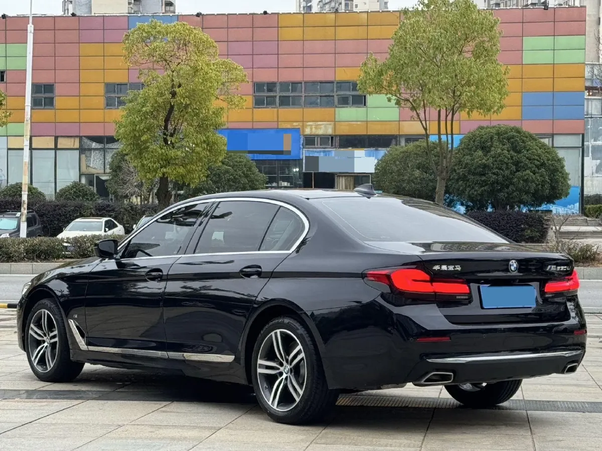 2023 BMW 5 Series 2.0T 245HP L4 8AT,autocango,china used car exporter,china ev exporter,chinese used car exporter,chinese used ev exporter