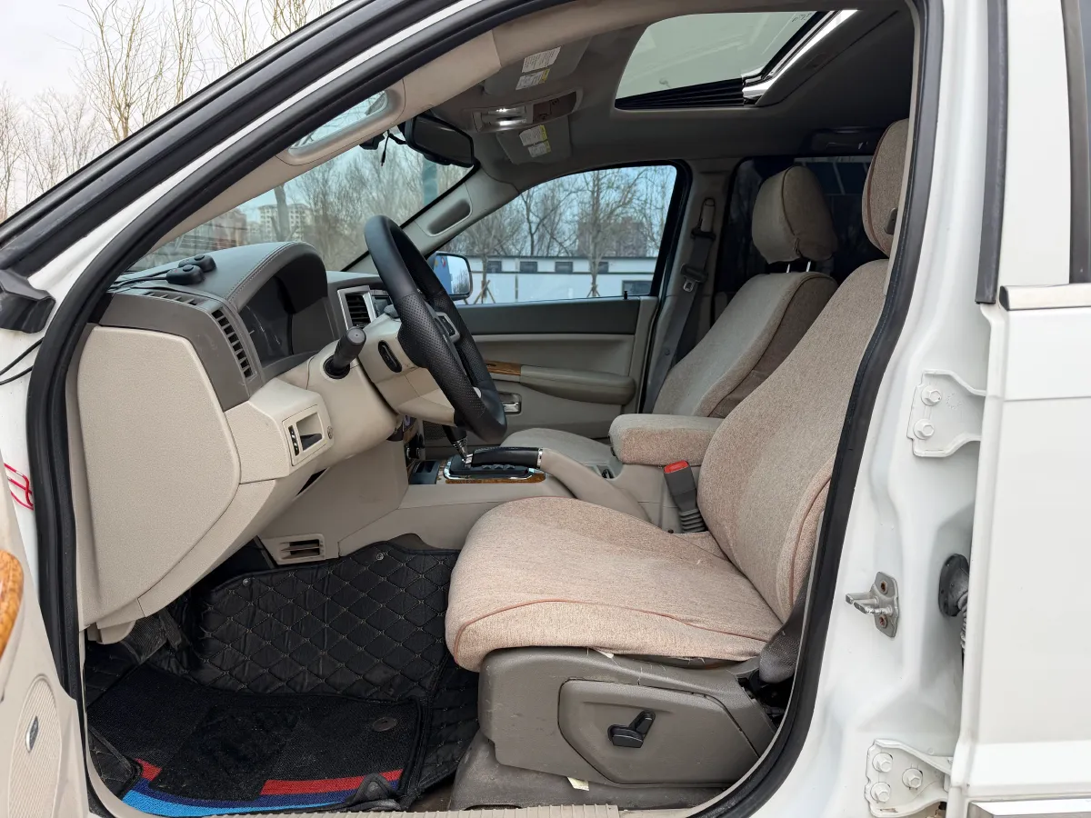 2007 Jeep Grand Cherokee 5.7L 326HP V8 5AT,autocango,china used car exporter,china ev exporter,chinese used car exporter,chinese used ev exporter