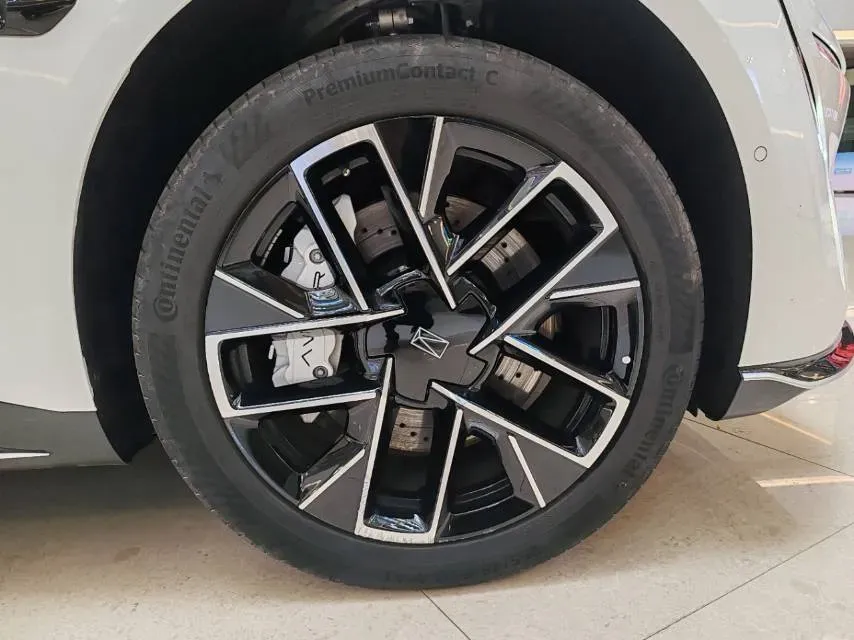 2025 Avatr 06 BEV,autocango,china used car exporter,china ev exporter,chinese used car exporter,chinese used ev exporter