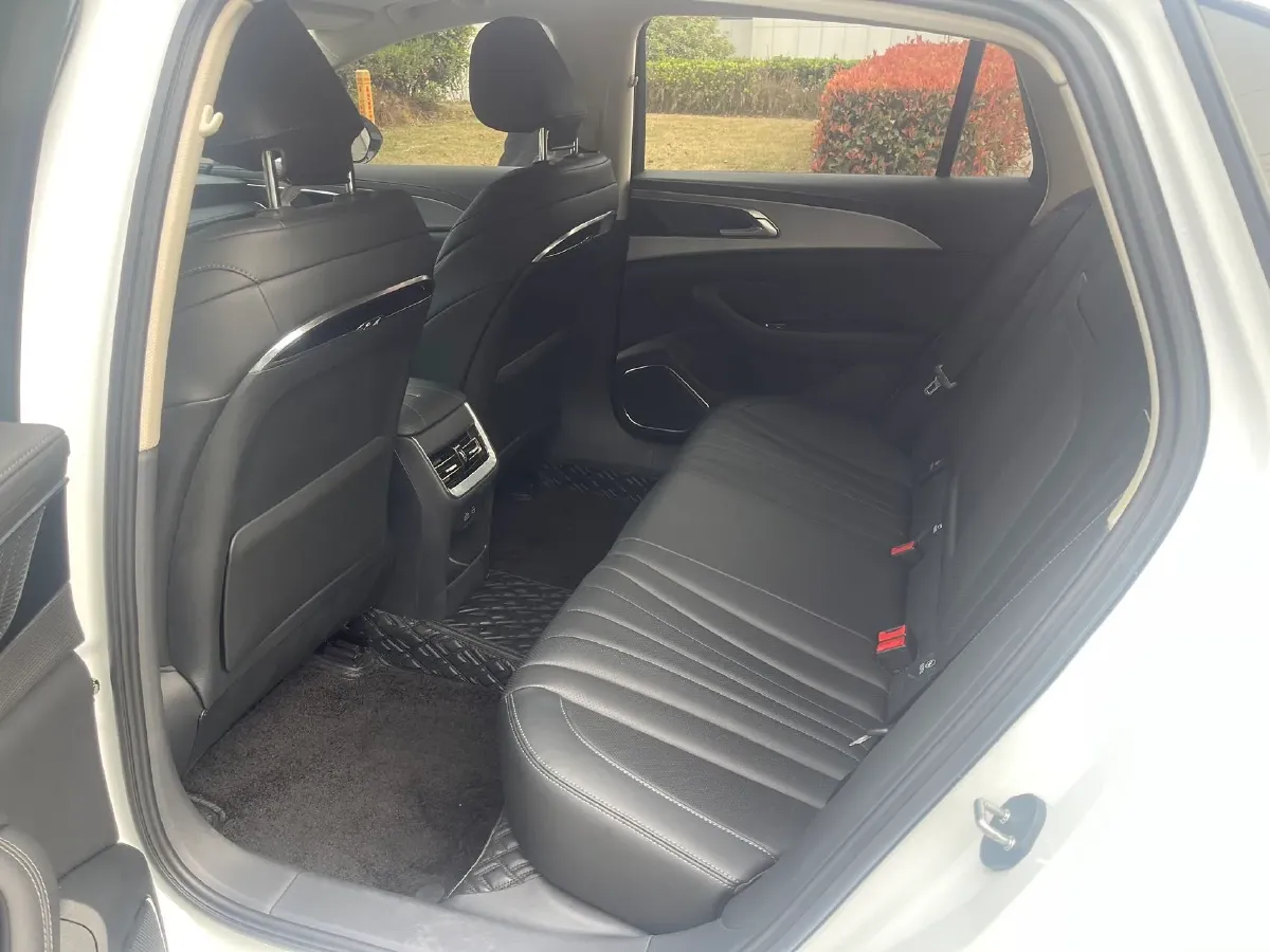 2023 HongQi H5 1.5T 169HP L4 7DCT,autocango,china used car exporter,china ev exporter,chinese used car exporter,chinese used ev exporter