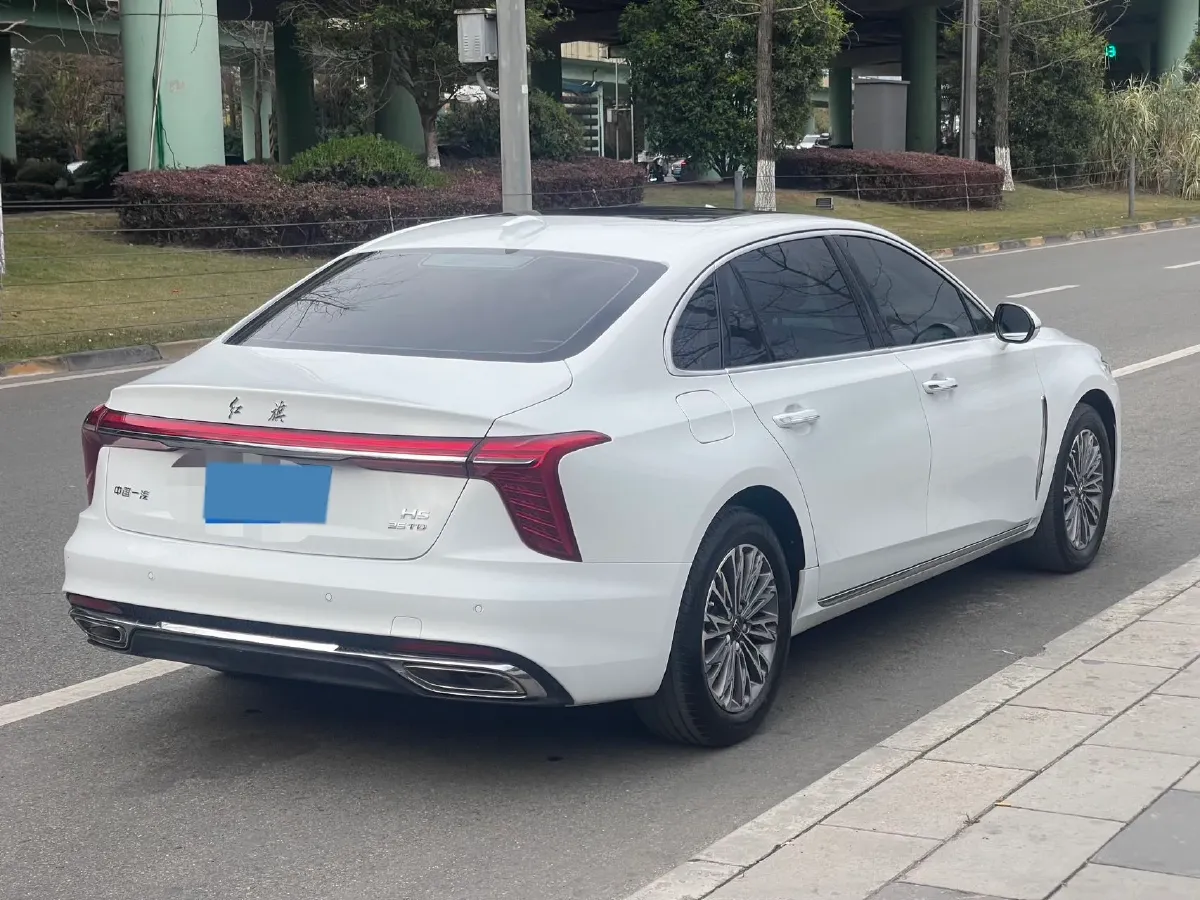 2023 HongQi H5 1.5T 169HP L4 7DCT,autocango,china used car exporter,china ev exporter,chinese used car exporter,chinese used ev exporter