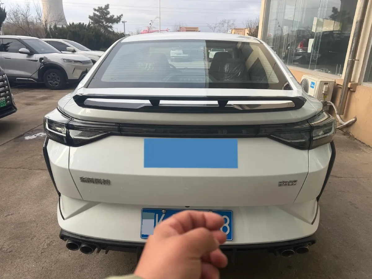 2024 DongFeng Aeolus YiXuan MAX 1.5T 197HP L4 7DCT,autocango,china used car exporter,china ev exporter,chinese used car exporter,chinese used ev exporter