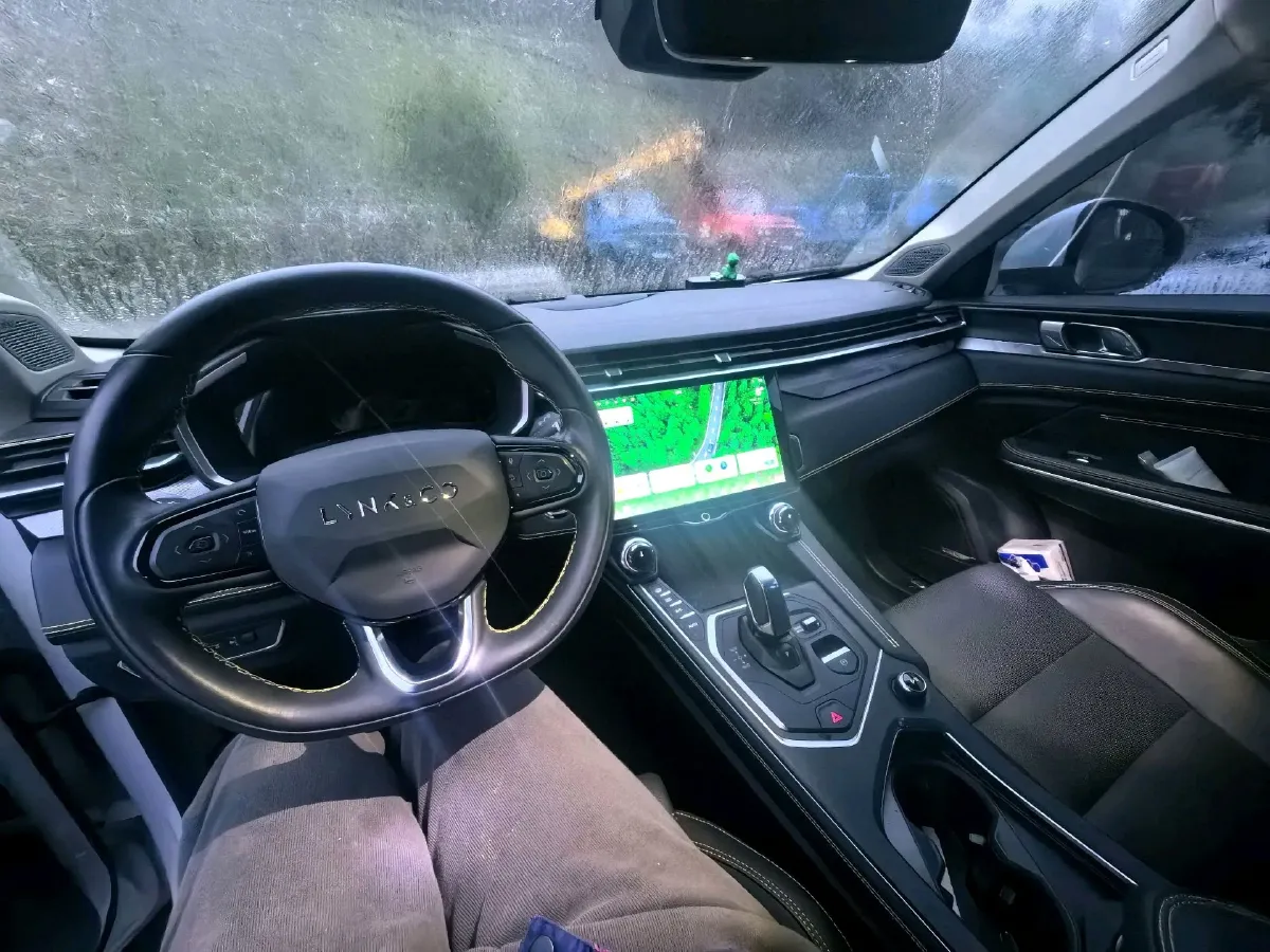 2023 MAXUS Interstellar 2.0T 261HP L4 8AT,autocango,china used car exporter,china ev exporter,chinese used car exporter,chinese used ev exporter