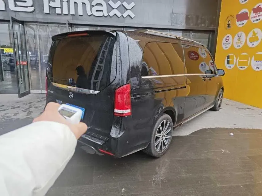 2022 Mercedes-Benz V Class 2.0T 211HP L4 9AT,autocango,china used car exporter,china ev exporter,chinese used car exporter,chinese used ev exporter