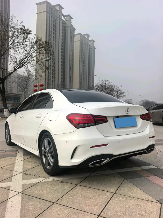 2020 Mercedes-Benz A Class 1.3T 136HP L4 7DCT,autocango,china used car exporter,china ev exporter,chinese used car exporter,chinese used ev exporter