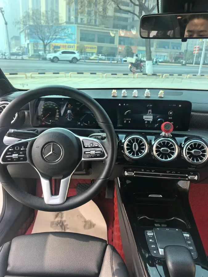 2020 Mercedes-Benz A Class 1.3T 136HP L4 7DCT,autocango,china used car exporter,china ev exporter,chinese used car exporter,chinese used ev exporter